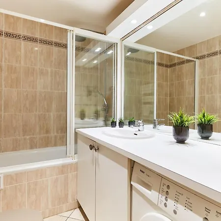Bnbnova - Latin Quarter - 1br With Balcony