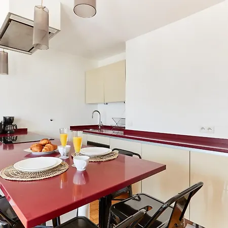 Bnbnova - Latin Quarter - 1br With Balcony *