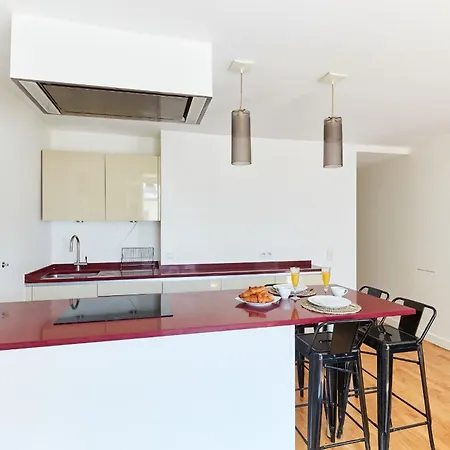 Bnbnova - Latin Quarter - 1br With Balcony *